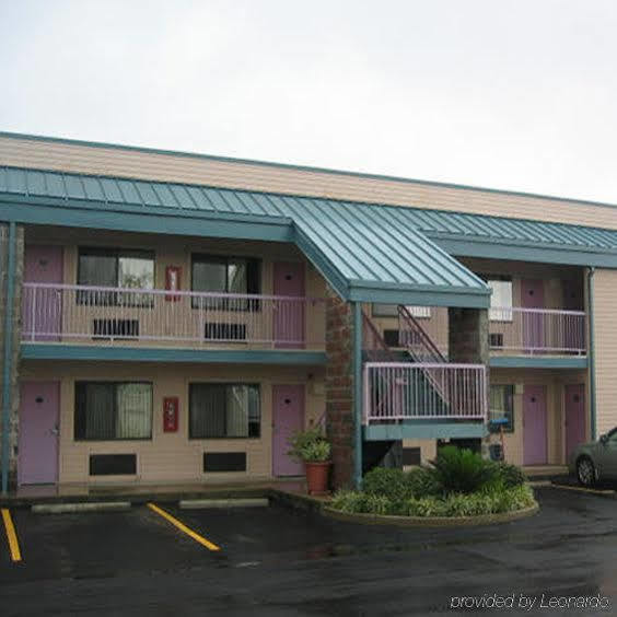 Nola Inn & Suites Новый Орлеан Экстерьер фото