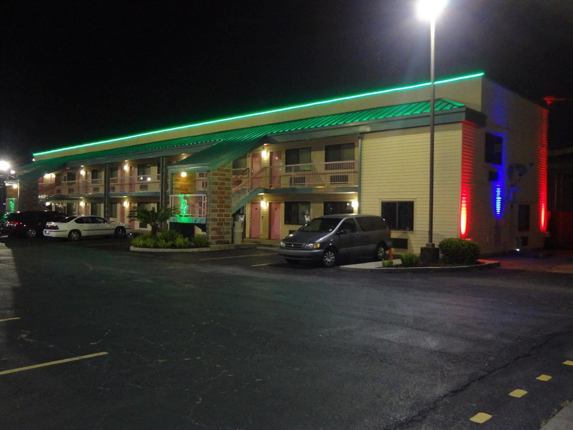Nola Inn & Suites Новый Орлеан Экстерьер фото